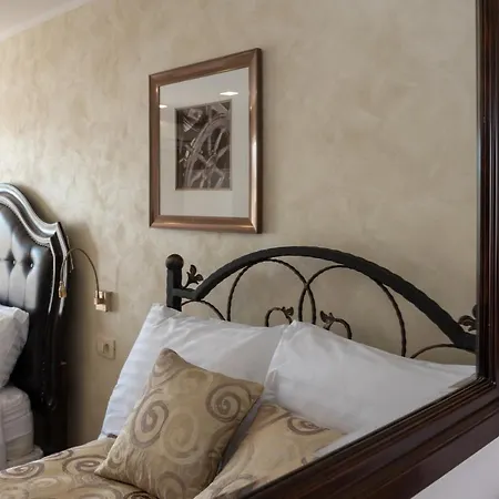 Pensionat Palace Queen Mary I Luxury