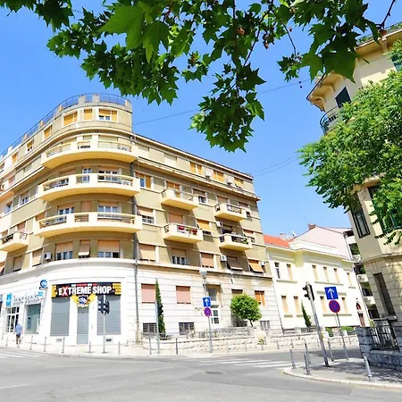 Konukevi Palace Queen Mary I Luxury 4*