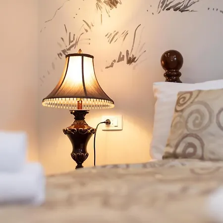 Palace Queen Mary I Luxury Split
