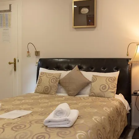 Palace Queen Mary I Luxury 4* Split